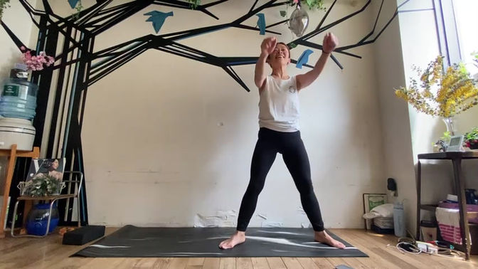 4/25 Kundalini Awakening yoga by Maiko